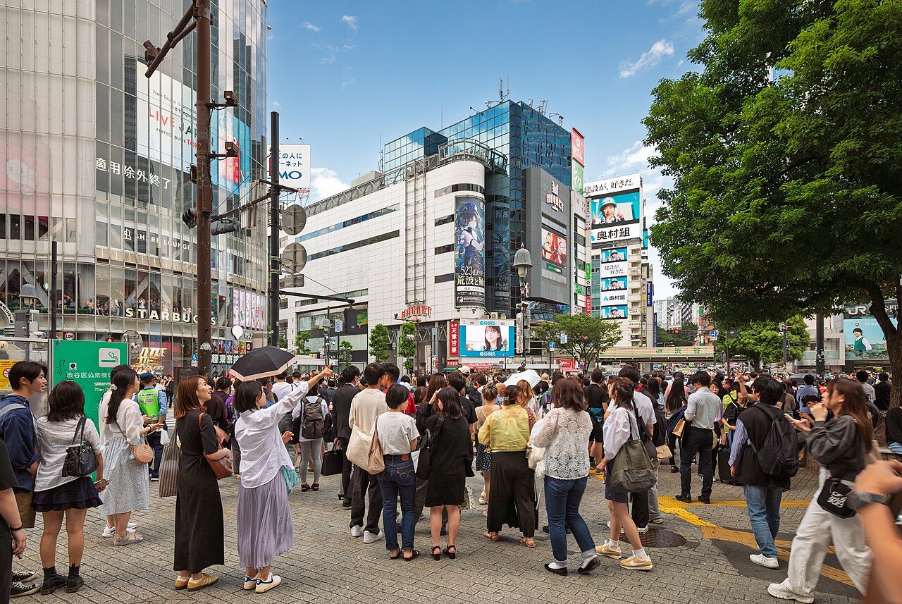 Tokyo Travel Guide 2026: Getting Around, When to Go, and Where the Money Actually Goes