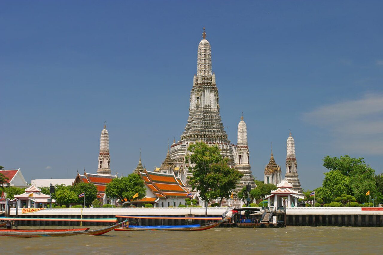 Bangkok Travel Guide 2026: Temples, Transit, and When to Go