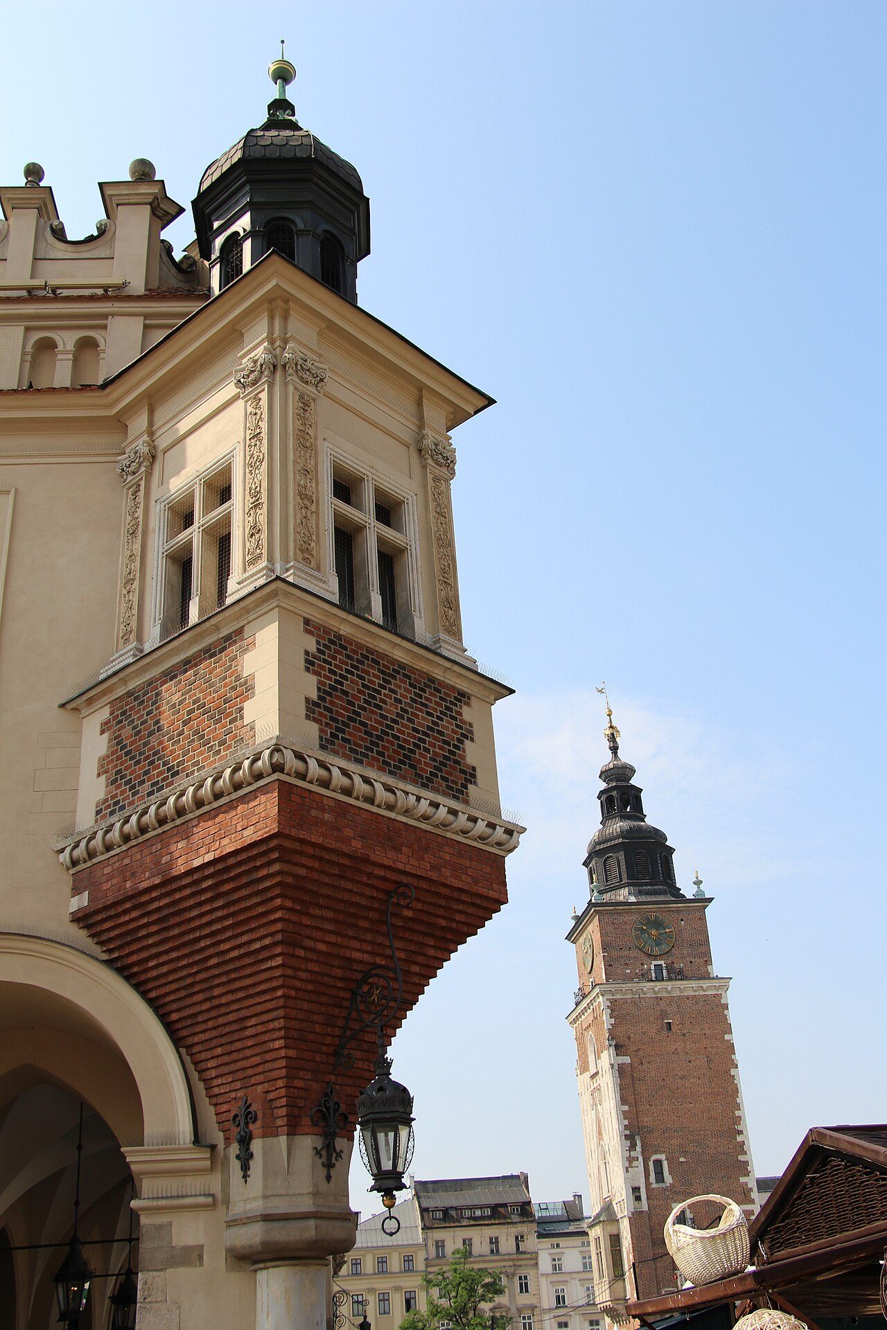 Krakow Travel Guide: Auschwitz Booking, the Old Town and Costs in 2026