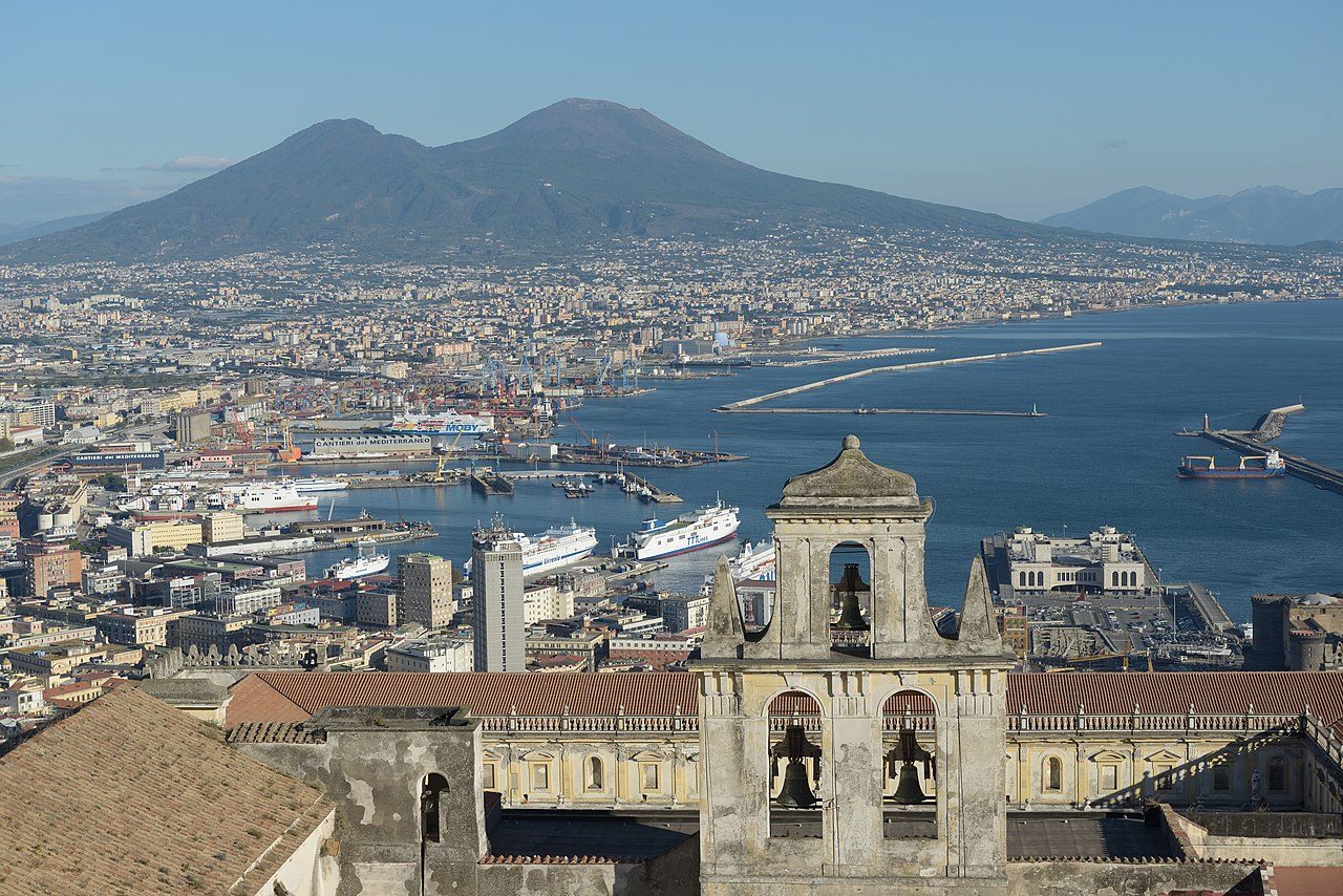 Naples Travel Guide: Pompeii Tickets, Theft Risk and Costs in 2026