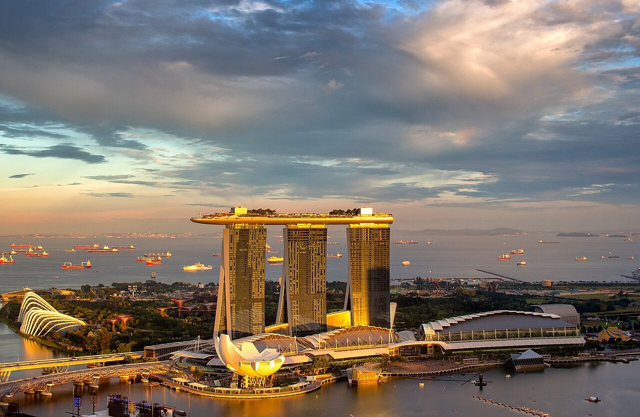 Singapore Practical Guide: Transit, Timing and Avoiding the Fines